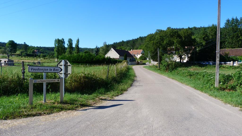 Le Repos Coquelicot Bed and Breakfast Montillot Buitenkant foto